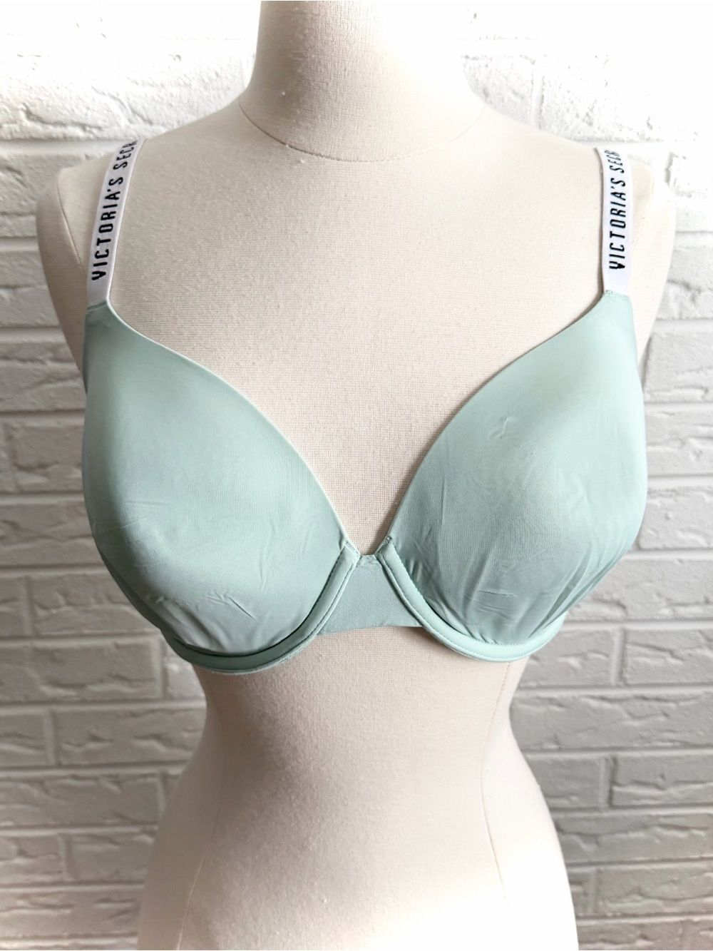 Victoria’s Secret T-Shirt Lightly Lined Full Coverage Bra Size 32DDD